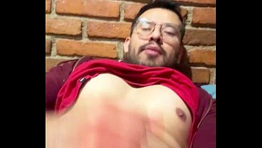 Play MP4 - Hetero vergon caliente hablando sucio pide culo y se masturba su vergota