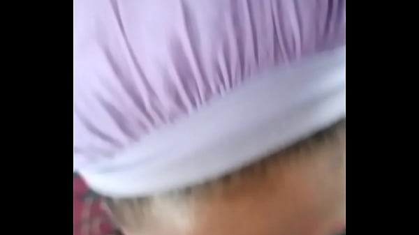 Nonton Bigg Mouth Bitch thumbnail