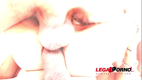 Play MP4 - Emily Pink double anal fucked by 3 guys SZ2356