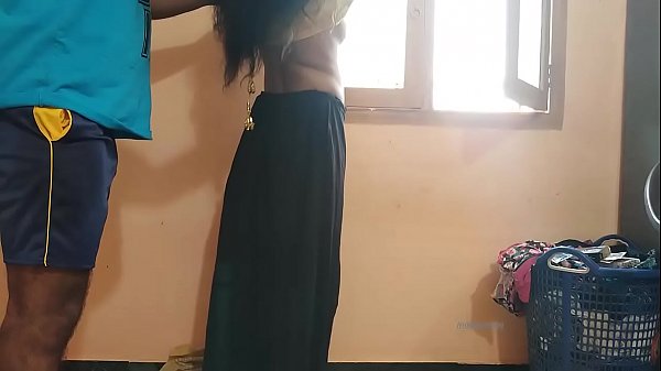 Play MP4 - चौकीदार के साथ सेक्स किया ने अकेले