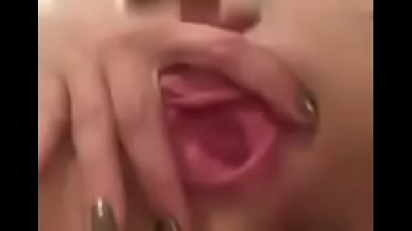 Minha esposa masturbando