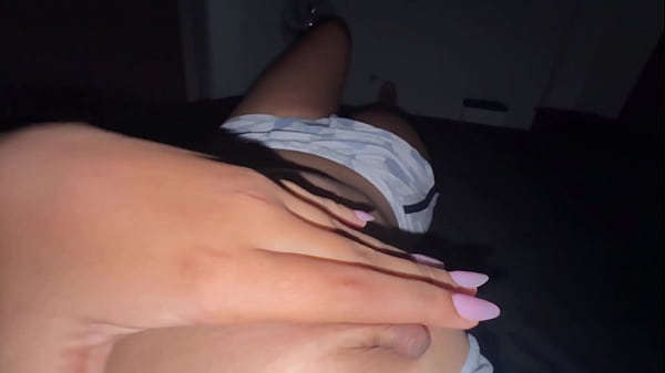 El Video Mas Caliente Que Veras Hoy Papi, Me Encanta Masturbarme Antes De Irme A La Uni Dad thumbnail