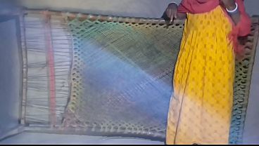 Nonton Bangal Wali Bhabhi Ko Pta Ke Chodne Ki Koshish Ki thumbnail