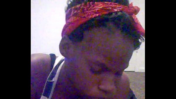 suckingdick scared of_the nut