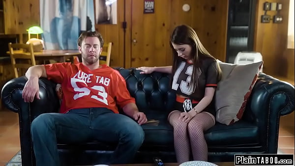 Stepdaughtermasturbates next to stepdad