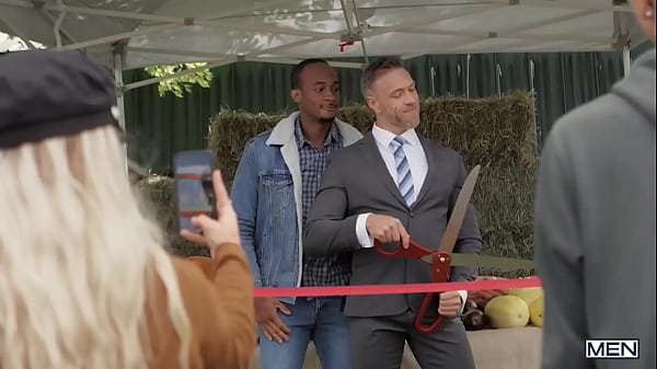 Wide Country Hole / MEN 