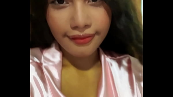 Wow_she masturbates_her tight pussy