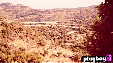 Nonton Stunning Babe Revealed Her Beautiful Body After Hot Striptease Session thumbnail