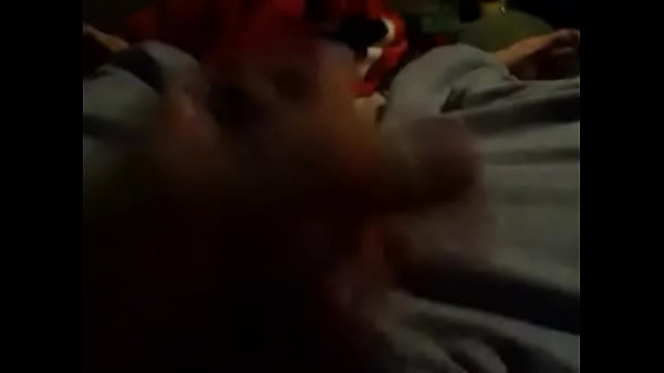 Play MP4 - Jacking off in bed