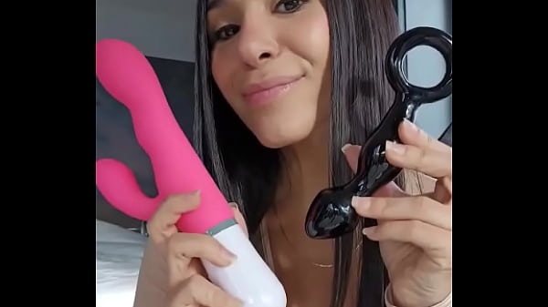 Today i have two toys with me that i would try come in my fan club and choose which one link in comments 