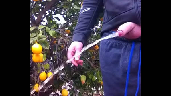 Play MP4 - Str8 Piss&period;MP4