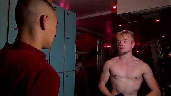 Play MP4 - Bande annonce &vert; Maitre d'arts martiaux soumis comme une salope d'occident