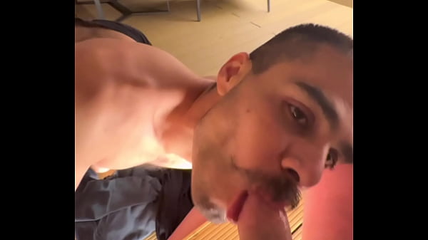 Follado y pre&ntilde;ado por un fan casado. PARTE 2 