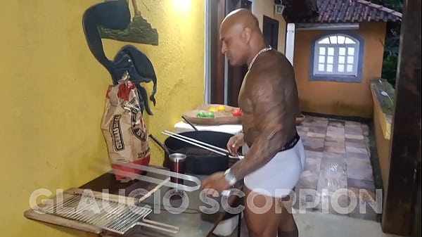 Nonton O Corno Foi Comprar Carv&atilde;o E Dei Pro Churrasqueiro thumbnail