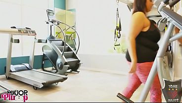 Rome major breeds sofia rose on the fucking counter 