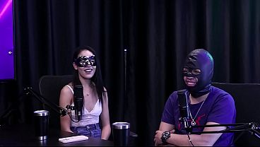 Duas Safadas Ficam Peladas Mostrando O Peito E A Buceta Gostosa - Novinhos Da Imperium (sheer/red) thumbnail