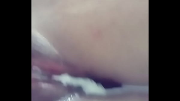 Em gái tự chơi với sextoy tự chế