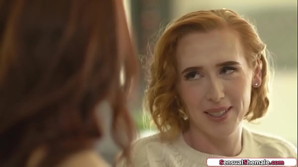 Busty ts Tori Easton barebacks a tgirl