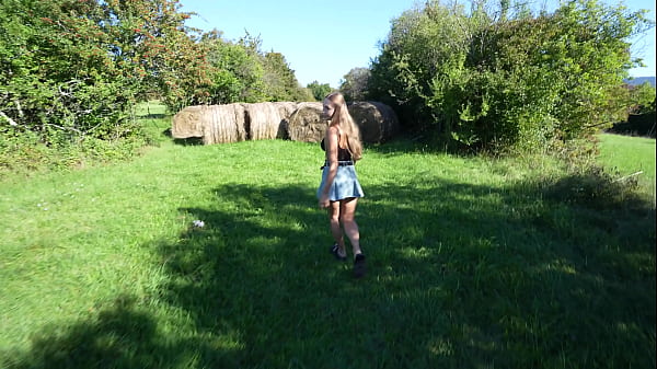 Nonton Kira Wanted To Have Sex In Public, So I Fucked Her Right On A Haystack. thumbnail