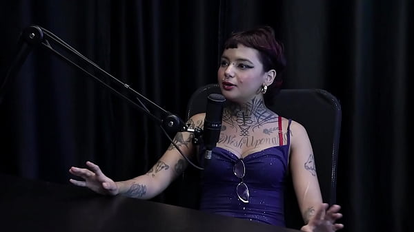 Play MP4 - Come&ccedil;ou fazendo fotos sensuais&comma; conversou no seu primeiro atendimento&comma; explicou sobre SG&comma; sempre foi safada&comma; e transou na rua - Annie Clementine &lpar;WATCH ON&colon; SHEER&sol;RED&rpar;