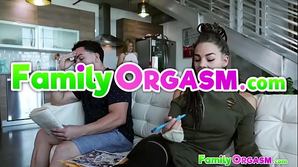 Hard Bareback Fucking withBlonde_Stepsister