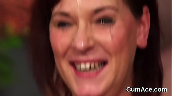 Wicked bombshell gets jizzshot onher face swallowing allthe sperm