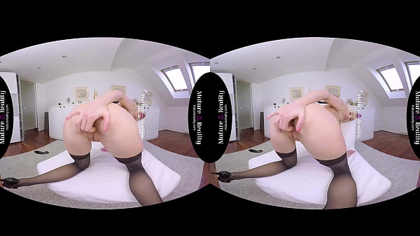 MatureReality Milfloves teasing Ass and Pussy