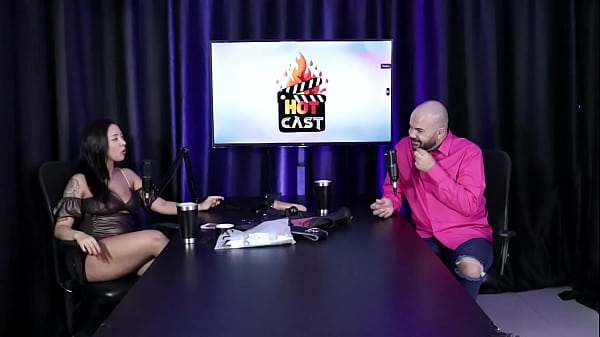 Play MP4 - O lugar mais estranho que transou foi com um coroinha no confession&aacute;rio da igreja&comma; e tamb&eacute;m j&aacute; gravou no cemit&eacute;rio - Paulo Avelar &lpar;Tiv Models&rpar; &lpar;SHEER&sol;RED&rpar;