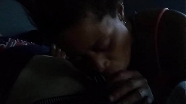 Ebony gf sucking white dick