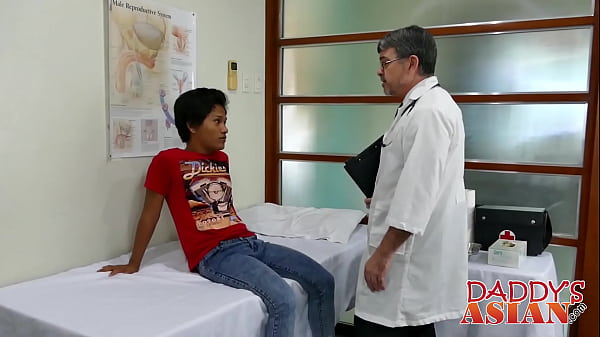 Asian twink banged by naughty doctor 
