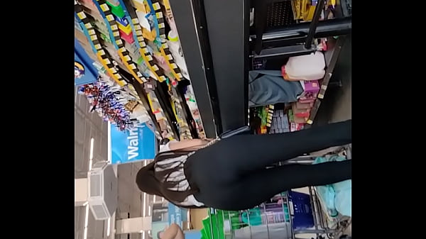 Buen culo en las cajas