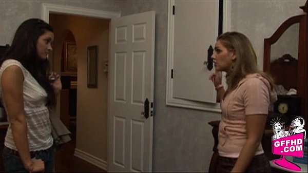 Girlsenjoying girls_1018