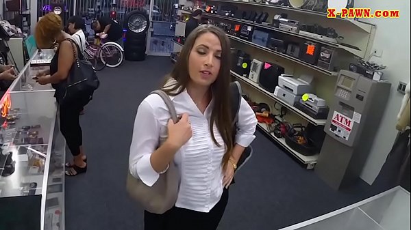 Hot asslady gets banged at thepawnshop