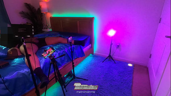 Boyfriend calls metromammi during her audition 