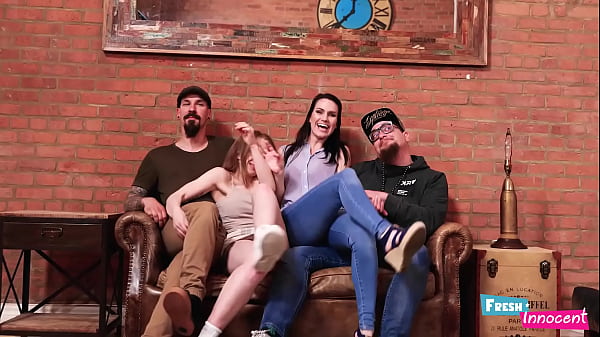 Nonton 2 Awesome Chicks Nailed In The Livingroom thumbnail