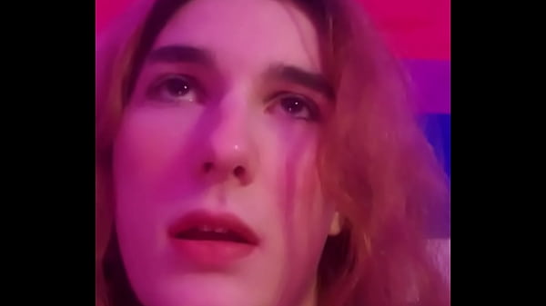 Trying to find the perfect angle for y'all to see just how brain dead i am 