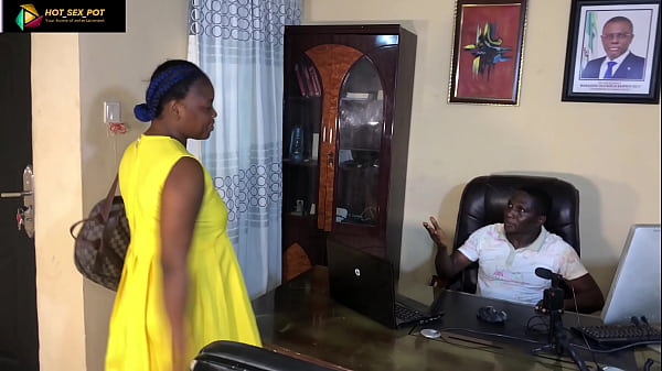 I M THE_ONLY STUDENT WHOUNDERSTAND MY BIOLOGY TEACHER SINGS IN_MY CLASSROOM