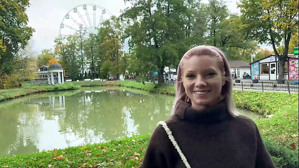 Exclusive pissing on a Ferris wheel!!! 