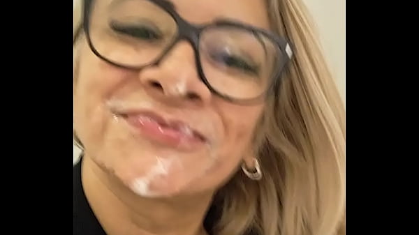 Algu&eacute;m mais quer me deixar assim marcar uma grava&ccedil;&atilde;o pra foder comigo e no final me lambuzar toda de porra