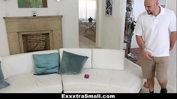 Play MP4 - ExxxtraSmall - Tiny Teen Brooke Haze Rides Stranges Big Cock