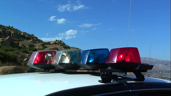 Nonton Blonde Big Tits Milf Sandy Summers Make A Beautiful Blowjob thumbnail