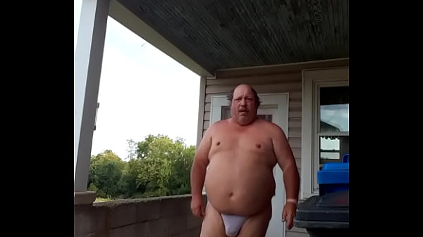 Play MP4 - No one home 2