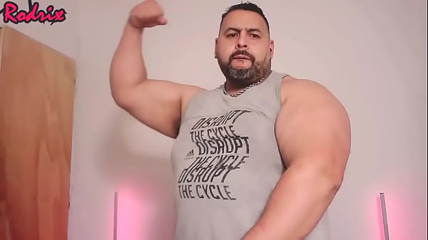 Nice Titts And Ass Big Bear Showing All thumbnail