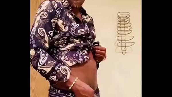 Tiny cock YoungStarBrazy lol 