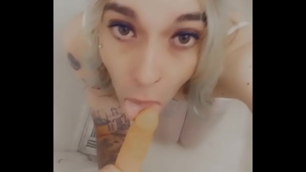 Cute Cosplay Babe thumbnail