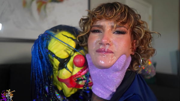 Play MP4 - Officer Ahanu Reed Arrest Gibby The Clown In His Penthouse And Fucks Him His Rights Prod&period; By Magic Whore Bus