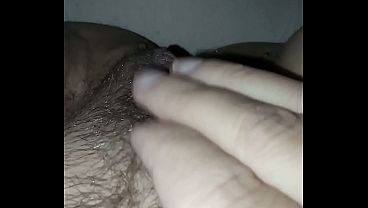 Tutta bagnata questa fica aperta 