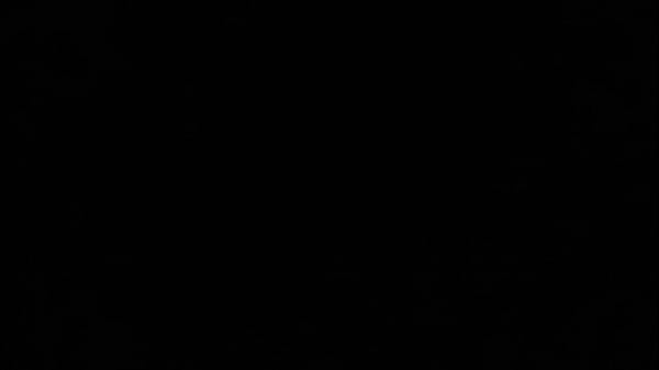 No escurinho transando com muitotesão