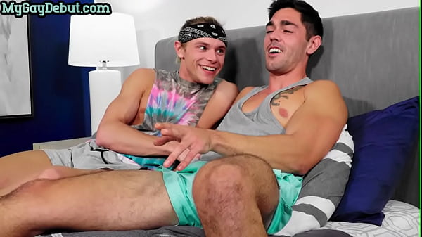 Play MP4 - Barebacking stud duo 1st time filmed during passionate anal