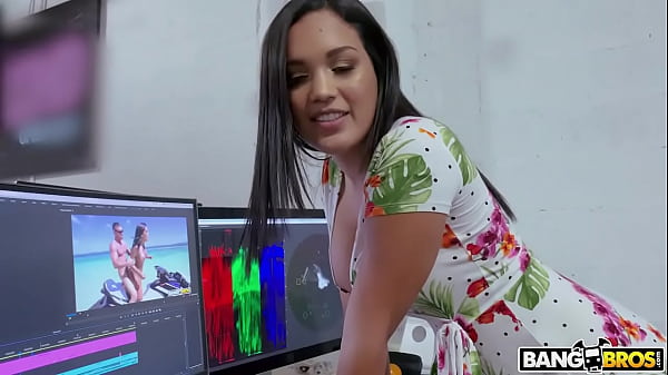 Play MP4 - BANGBROS - Alina Belle Sucks Editor Logan Xander's Cock To Make Sure He Makes Her Look Good